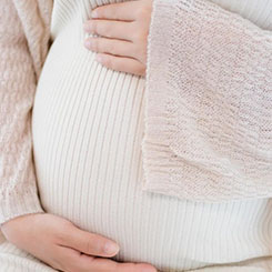 据DC报告显示，🍵在高端🇬🇷🕰旗舰机型中，内7️⃣🇨🇱存成本约占整机B👩‍⚖️